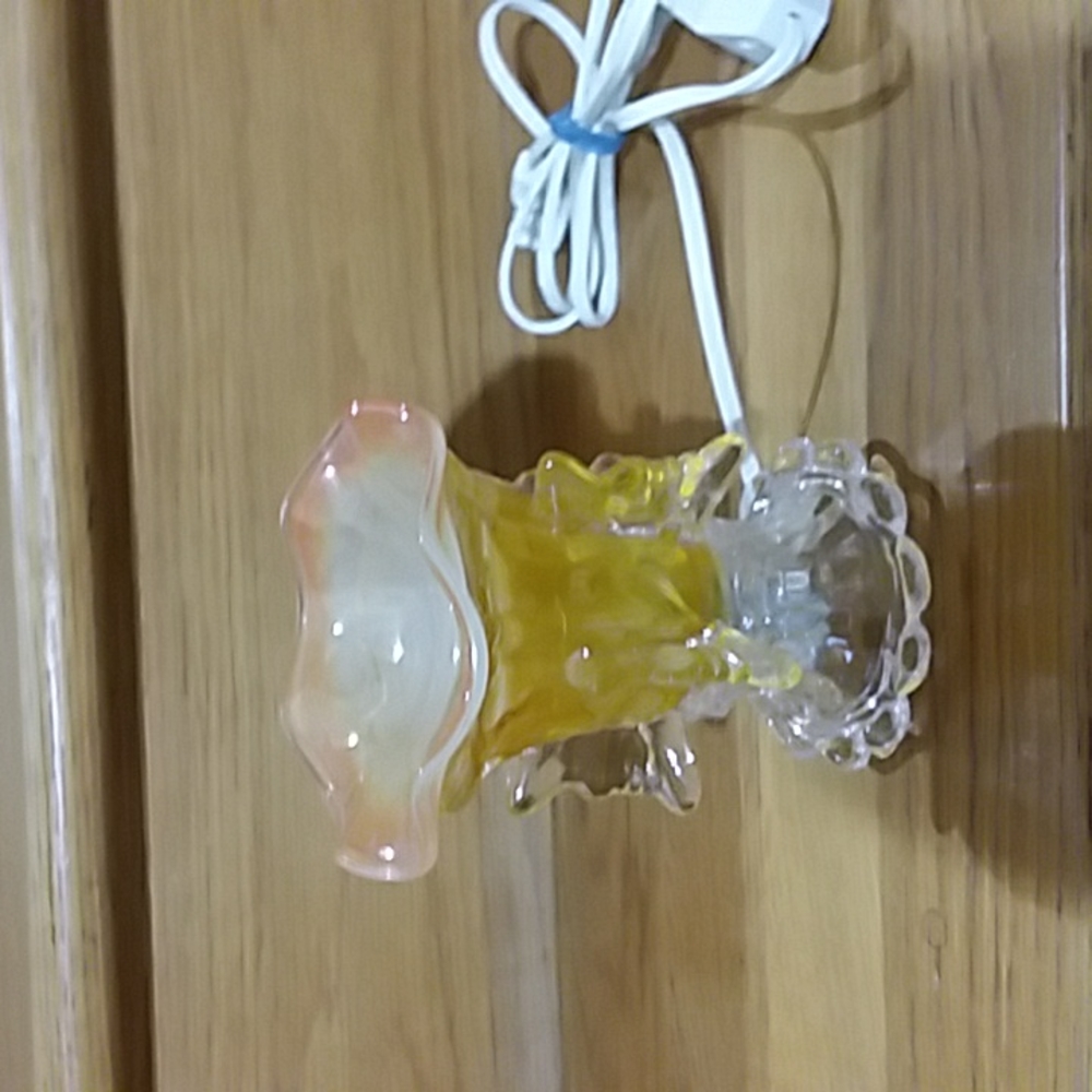 Scented oil light.